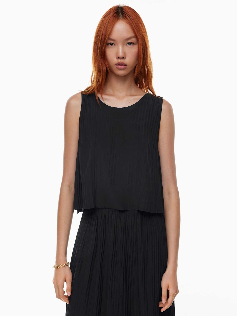 Aritzia Babaton Critic pleated top